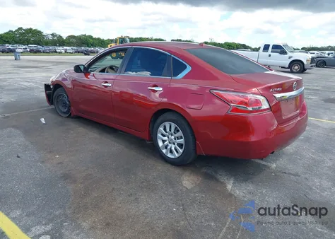 2015 Nissan Altima 2.5 S z USA, uszkodzony, nr VIN 1N4AL3AP4FC453009